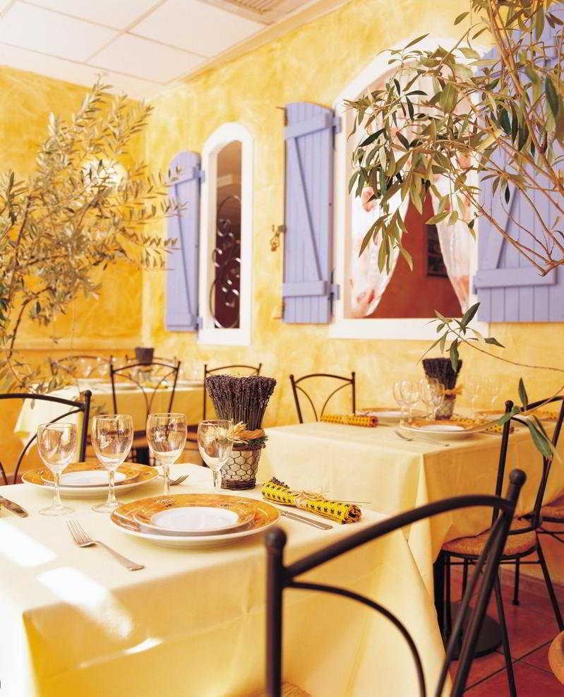 Hotel Restaurant Du Patti Grasse Restaurant foto